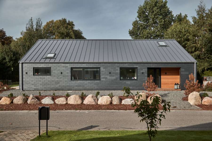 Dacheindeckung auf Privathäusern mit DS Nordic Klickfalz